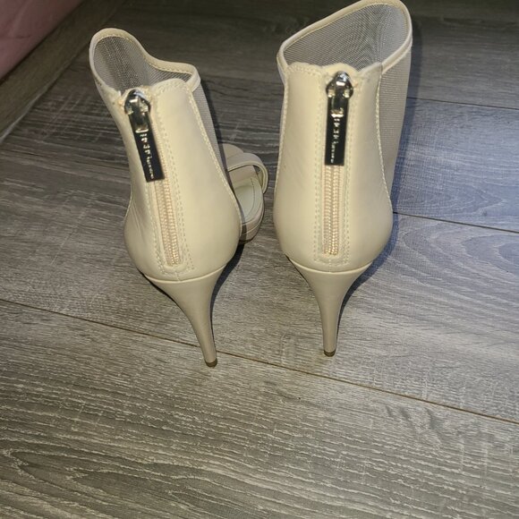 BCBG Generation Womens BG-Gerbera 7.5B Stiletto Platform Shoes Cream Color Zip - Picture 5 of 9